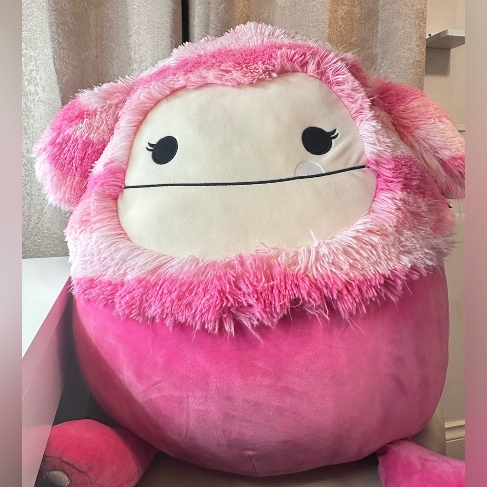 Squishmallow Bigfoot Caparinne 24 inch